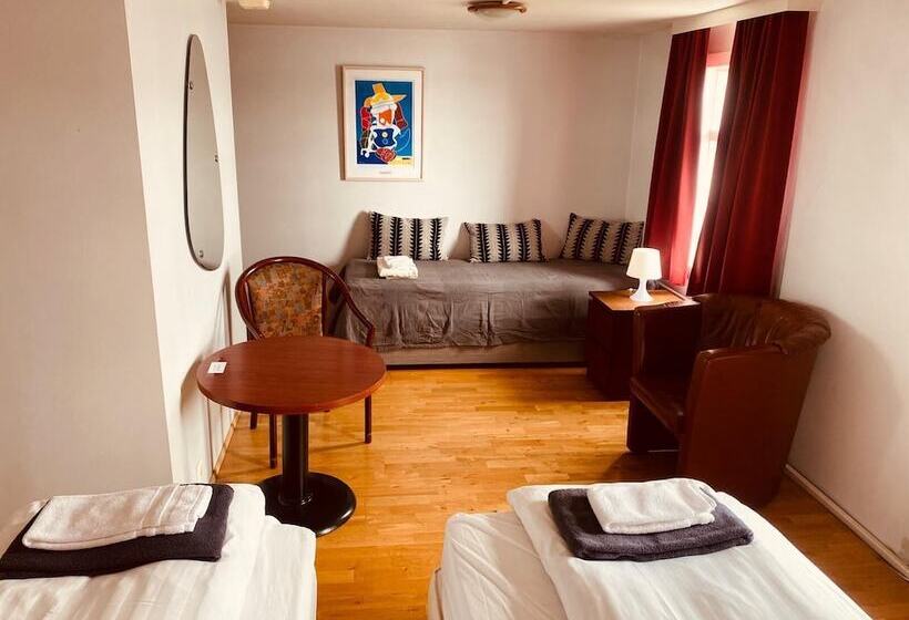 اتاق استاندارد سه نفره, Capitano