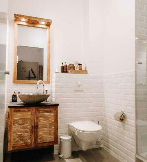 اتاق استاندارد یک نفره, Eyja Guldsmeden