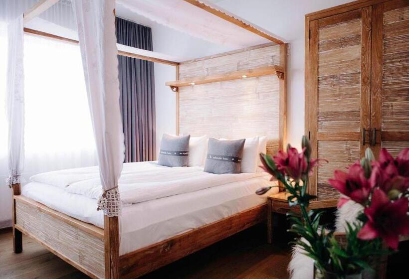 اتاق سوپریور, Eyja Guldsmeden