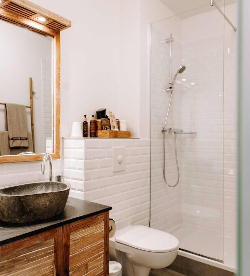 اتاق لوکس, Eyja Guldsmeden