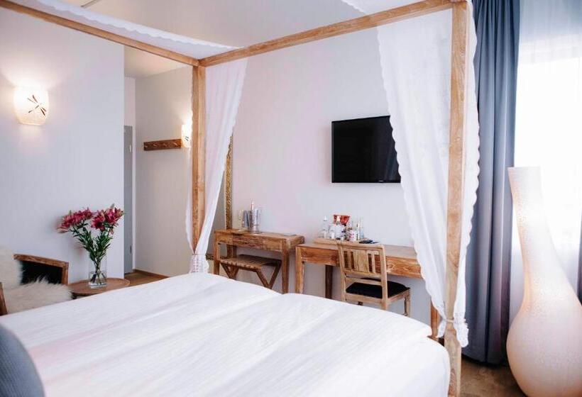 اتاق استاندارد, Eyja Guldsmeden