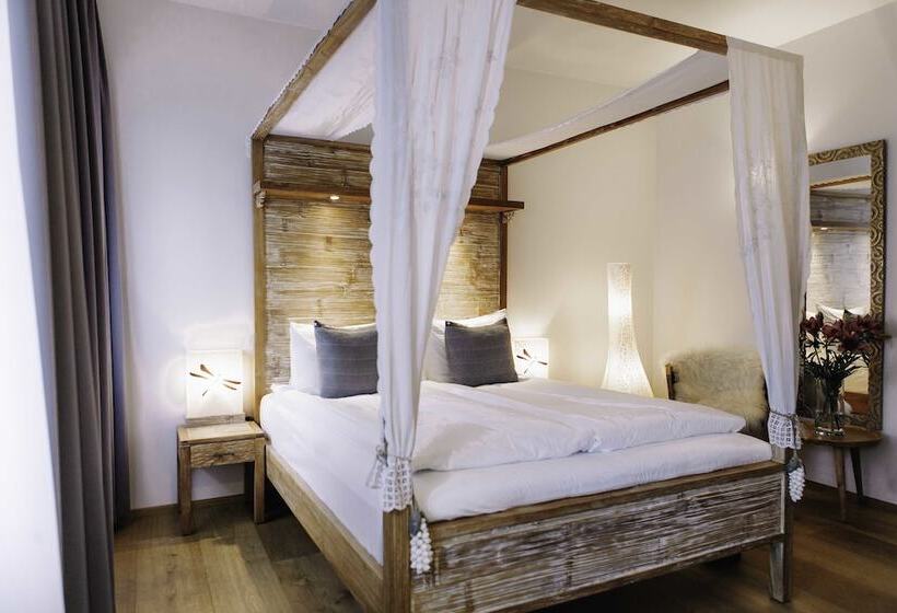 اتاق استاندارد, Eyja Guldsmeden