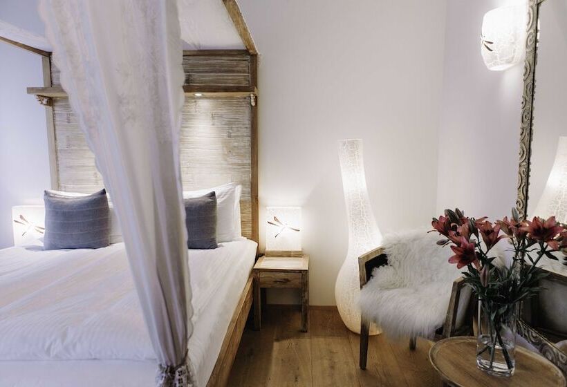 اتاق استاندارد, Eyja Guldsmeden