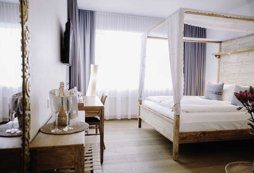 اتاق سوپریور, Eyja Guldsmeden