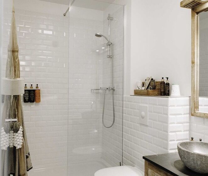 اتاق سوپریور, Eyja Guldsmeden