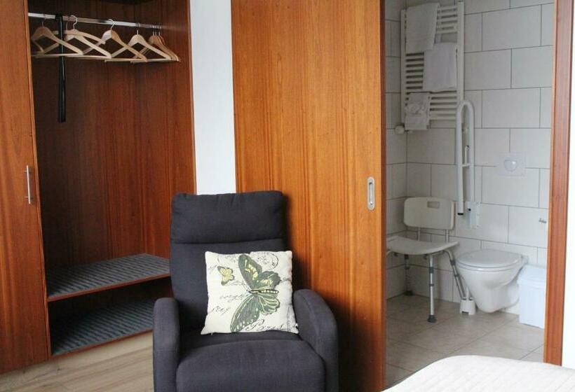 اتاق استاندارد, Grásteinn  Airport