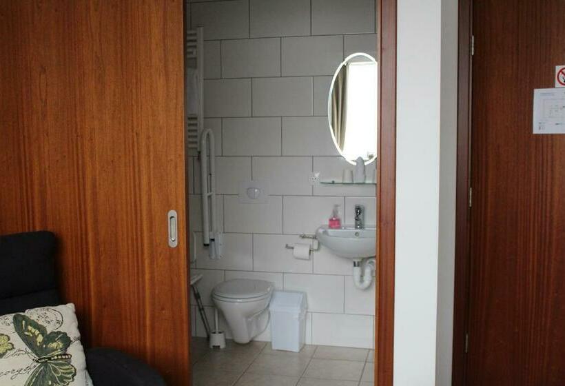 اتاق استاندارد, Grásteinn  Airport