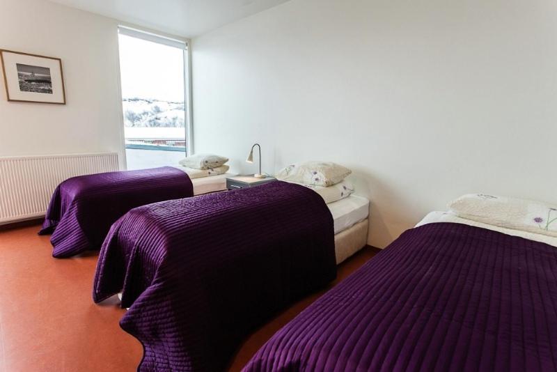 اتاق استاندارد سه نفره, Bifrost