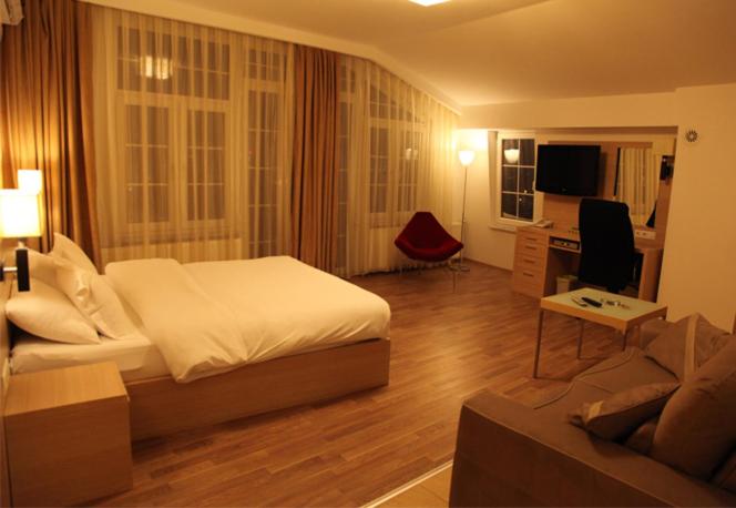 اتاق لوکس, Pinocchio