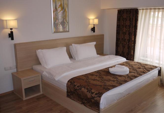 آپارتمان 2 خوابه, Pinocchio