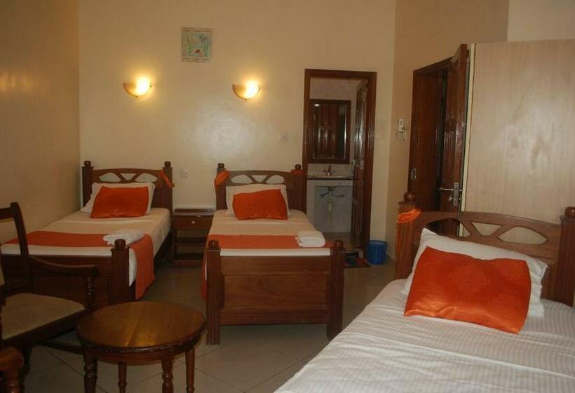 اتاق استاندارد سه نفره, Regency Park