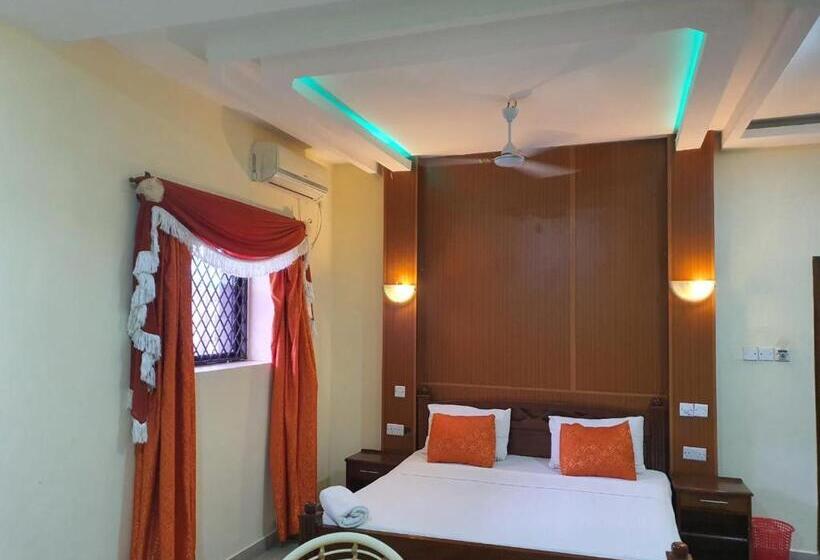 اتاق لوکس با بالکن, Regency Park