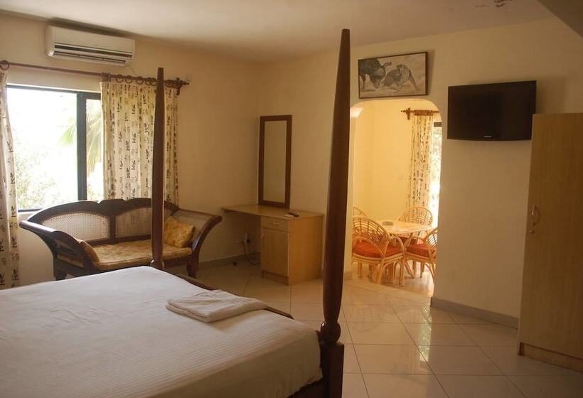 اتاق استاندارد سه نفره, Regency Park