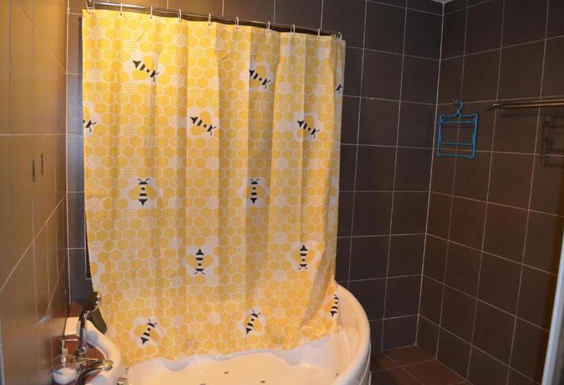 标准工作室带阳台, Gold Coast Morib Ain Studio