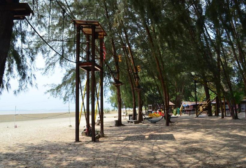 标准工作室带阳台, Gold Coast Morib Ain Studio