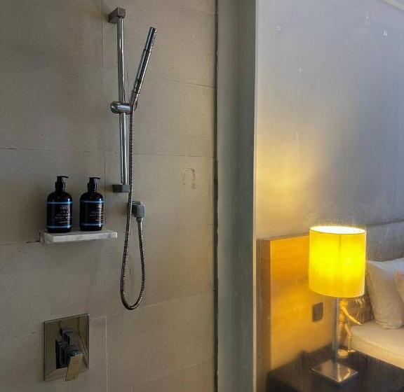 استودیوی لوکس, The Straits Melaka By Perfect Host