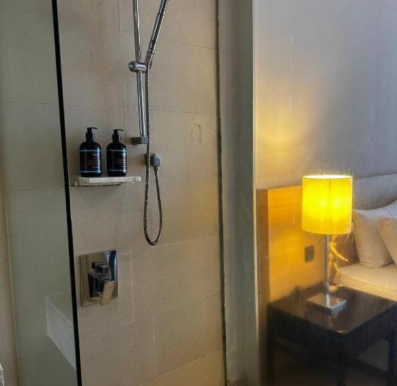 استودیوی لوکس, The Straits Melaka By Perfect Host