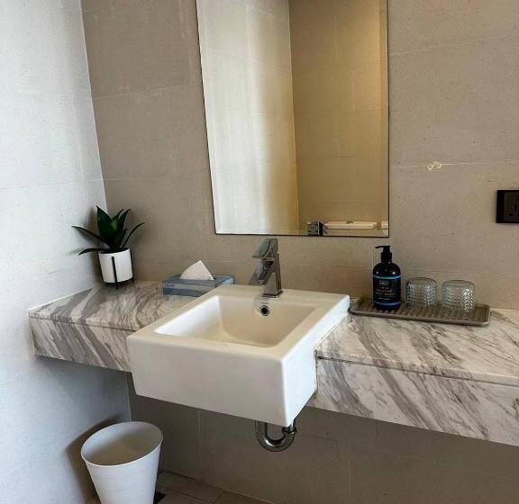استودیوی لوکس, The Straits Melaka By Perfect Host