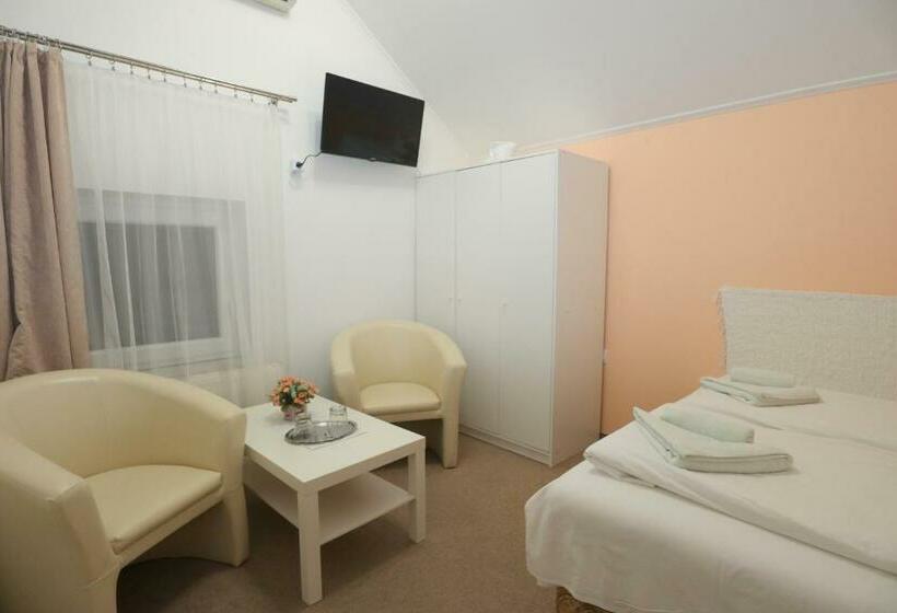 اتاق استاندارد چهار تخته, Anna Vendégház