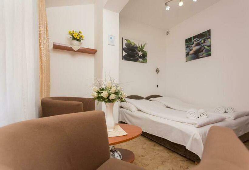 اتاق استاندارد با بالکن, Anna Vendégház