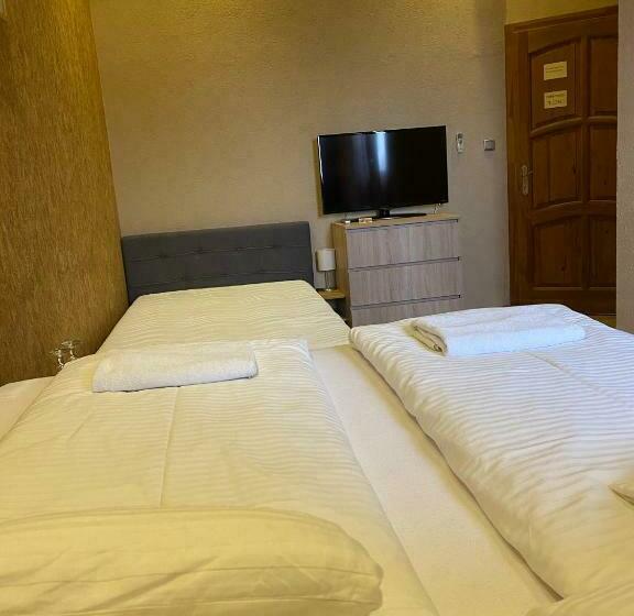 غرفة قياسية, Malom Club Panzió