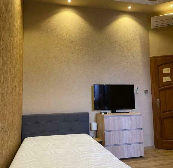 غرفة قياسية, Malom Club Panzió