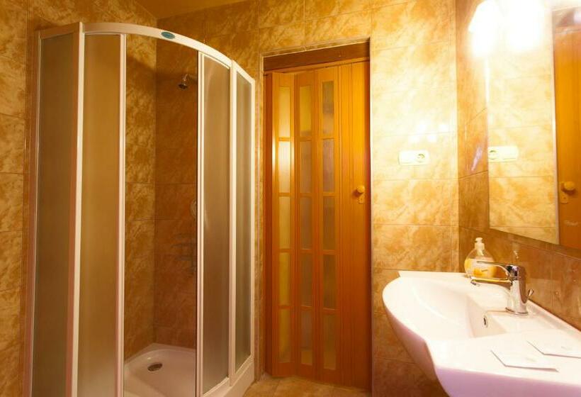 غرفة قياسية, Malom Club Panzió