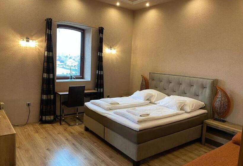 غرفة ديلوكس, Malom Club Panzió