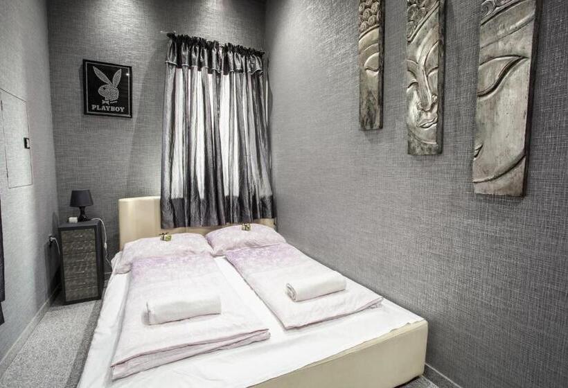 غرفة قياسية, Malom Club Panzió