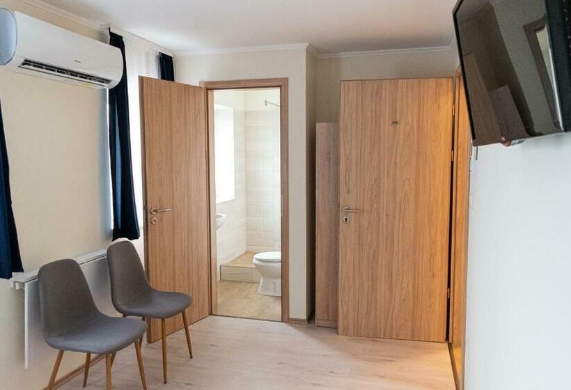 스탠다드 룸, Randevú Panzió