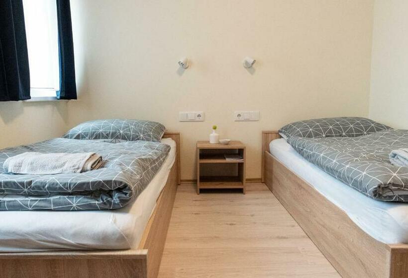 스탠다드 룸, Randevú Panzió