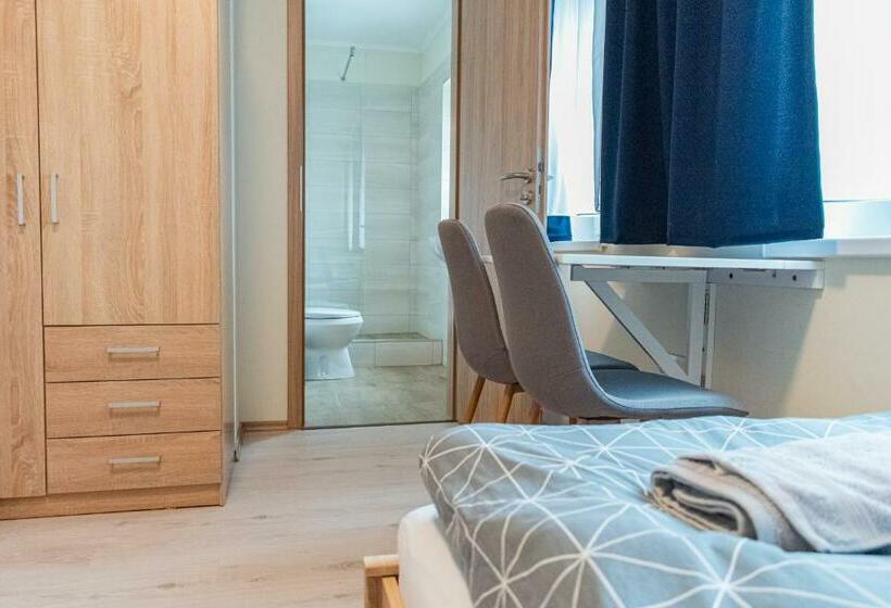 Номер Стандарт, Randevú Panzió