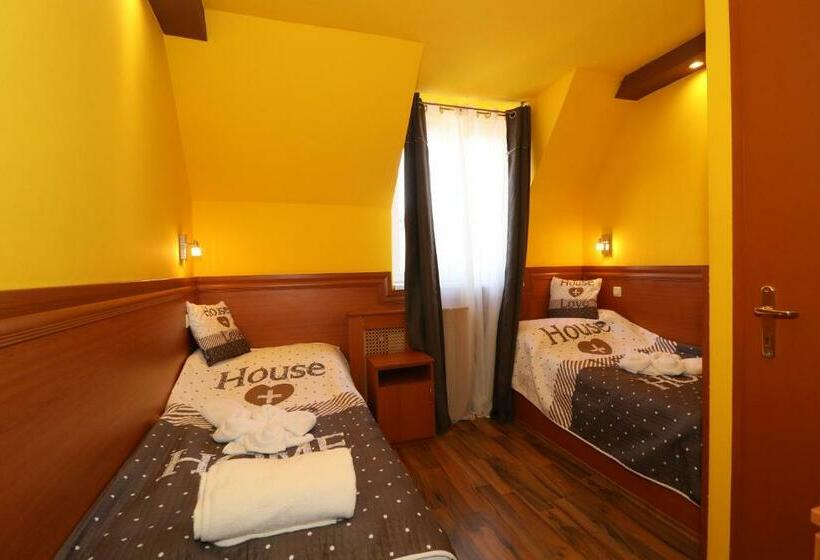 חדר סטנדרט, Székelykert Panzió