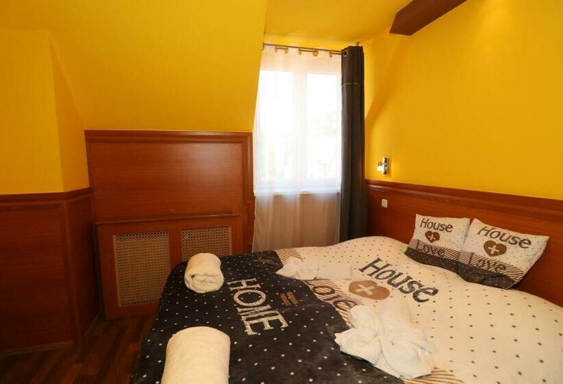 חדר סטנדרט, Székelykert Panzió