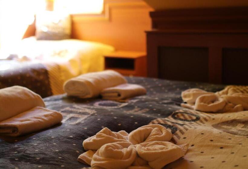 4인용 스탠다드 룸, Székelykert Panzió