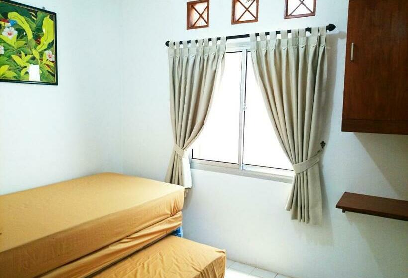 스탠다드 룸 공동 욕실, Hostel Bogor