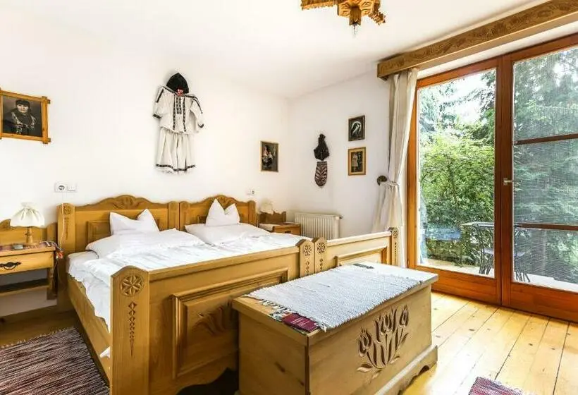 Standard-huone, Bagolyvár Panzió