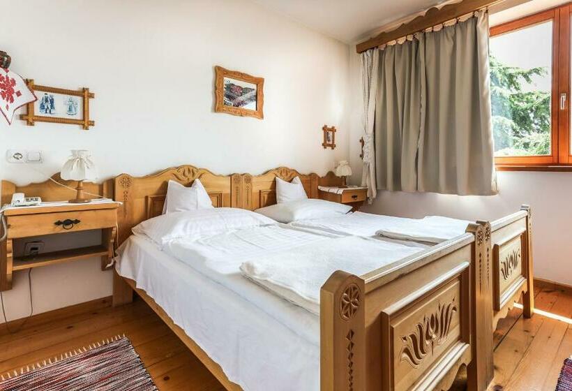 Quarto Estandar, Bagolyvár Panzió