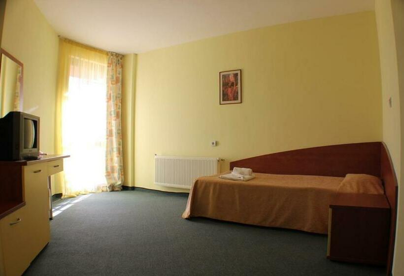 标准单人间, Grand