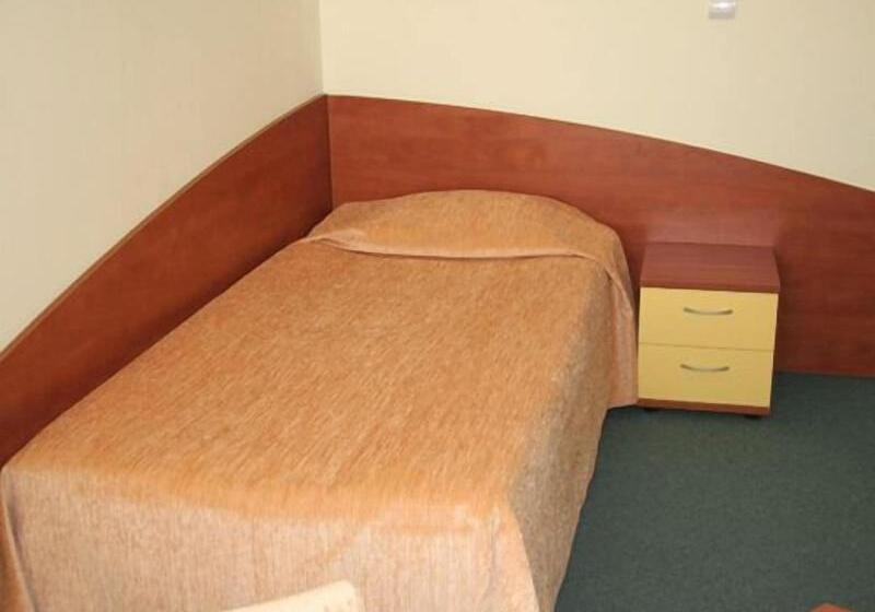 标准单人间, Grand