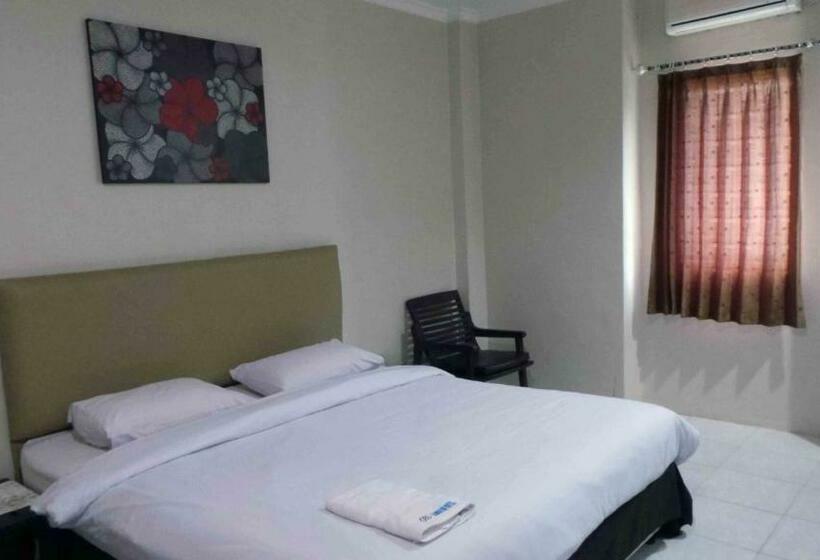 اتاق سوپریور, Karaton Luwuk