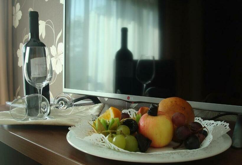 スイート, Median Hajdúnánás