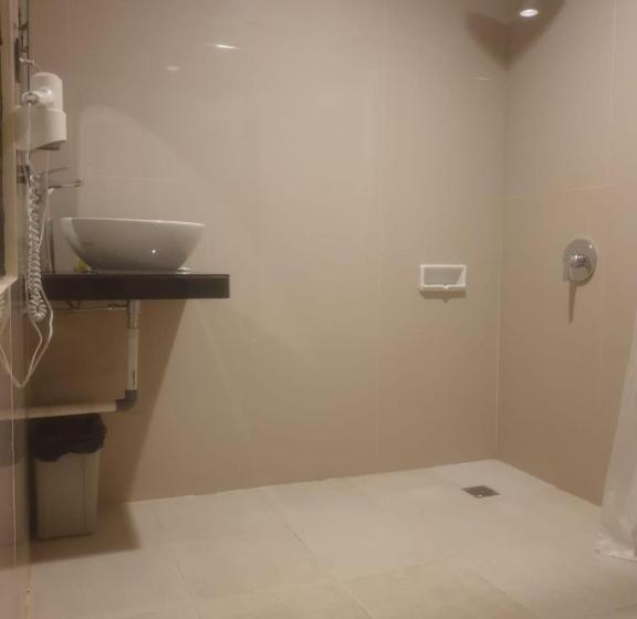 غرفة سوبيريور سرير كينج, Violand Garden Hotel Samarinda