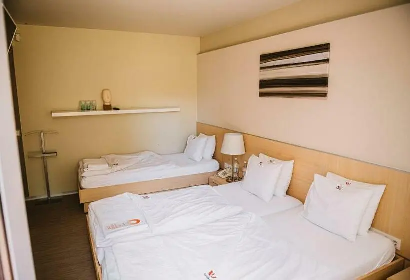 Standard Kolmen Hengen Huone Parveke, Wabi Hotel Beauty & Dental Center
