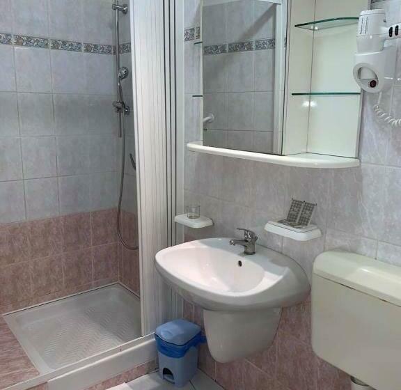 Номер Стандарт, Zodiaco