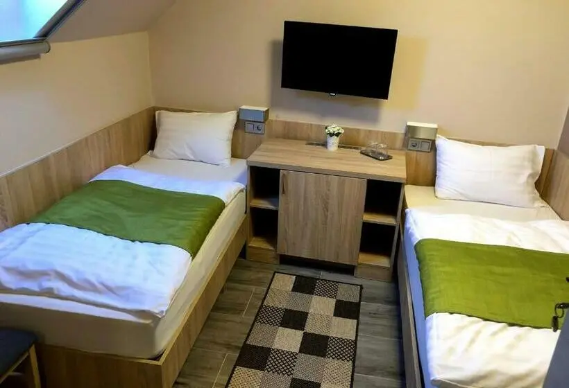 スタンダードルーム, Katalin Motel & étterem