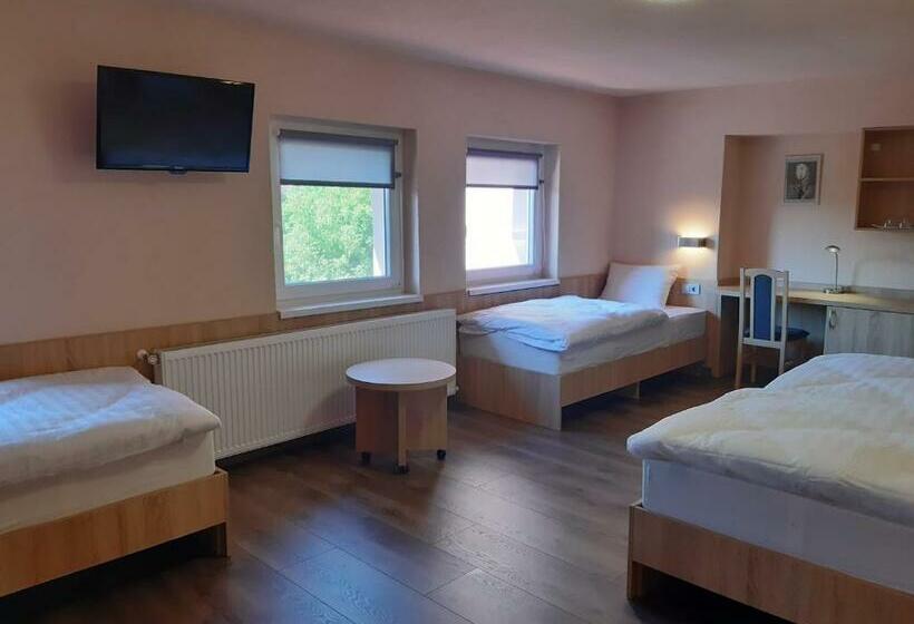 スタンダード5人部屋, Katalin Motel & étterem