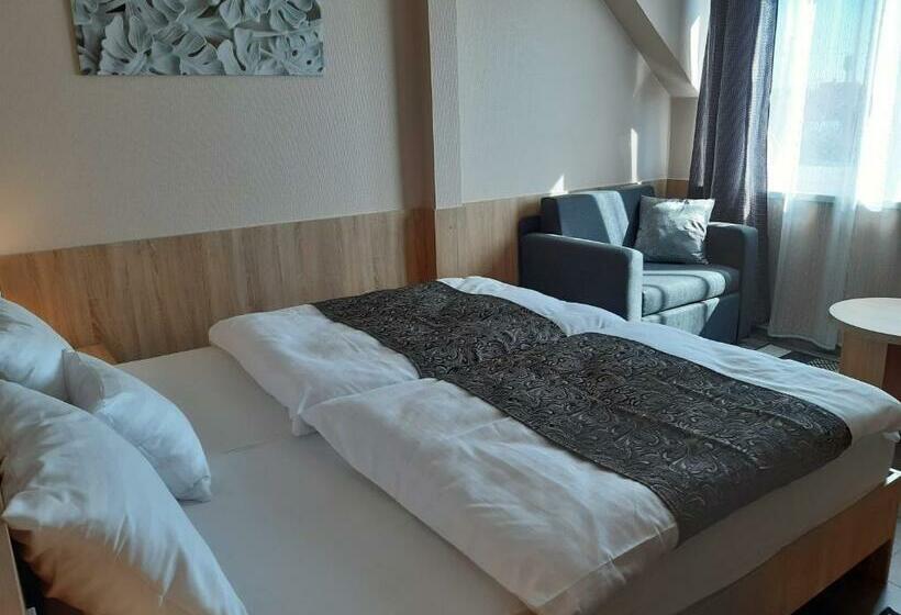 スタンダードルーム, Katalin Motel & étterem