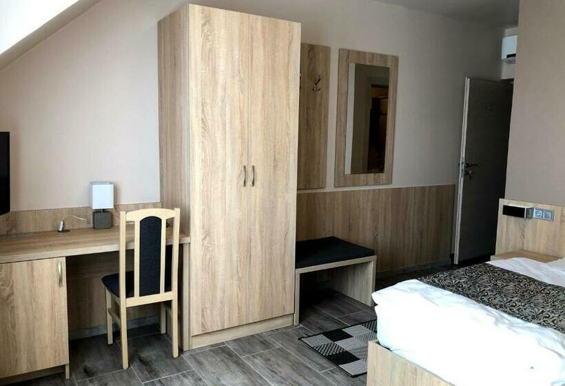 スタンダードルーム, Katalin Motel & étterem