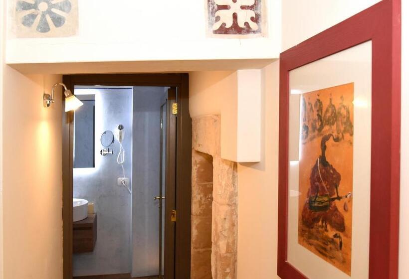 اتاق لوکس, La Monaca Salentina